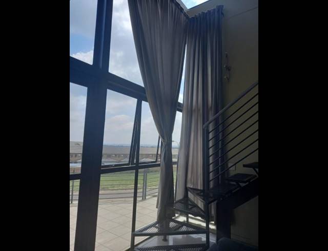 1 BEDROOM APARTMENT FOR SALE IN ROOIHUISKRAAL NORTH